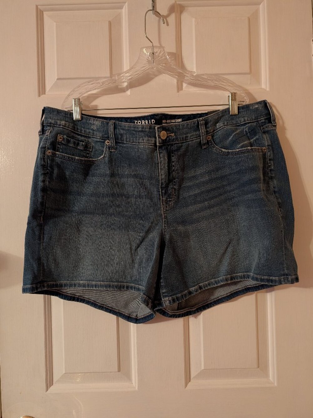 Torrid Vintage Stretch Midrise Shorts ~ 22 NWT